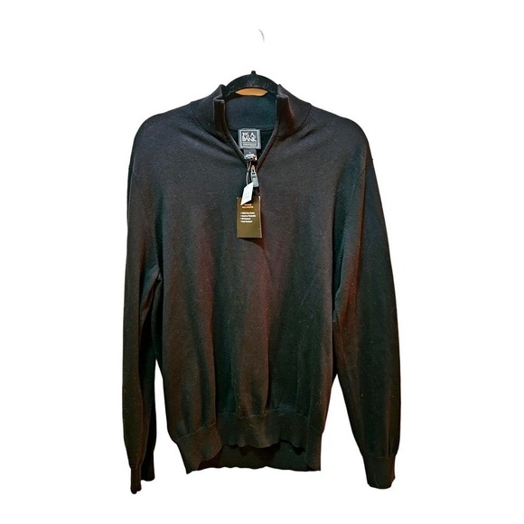 Jos.A.Bank NWT traveler mock neck 3/4 zip black top. Minimalist. Warm
